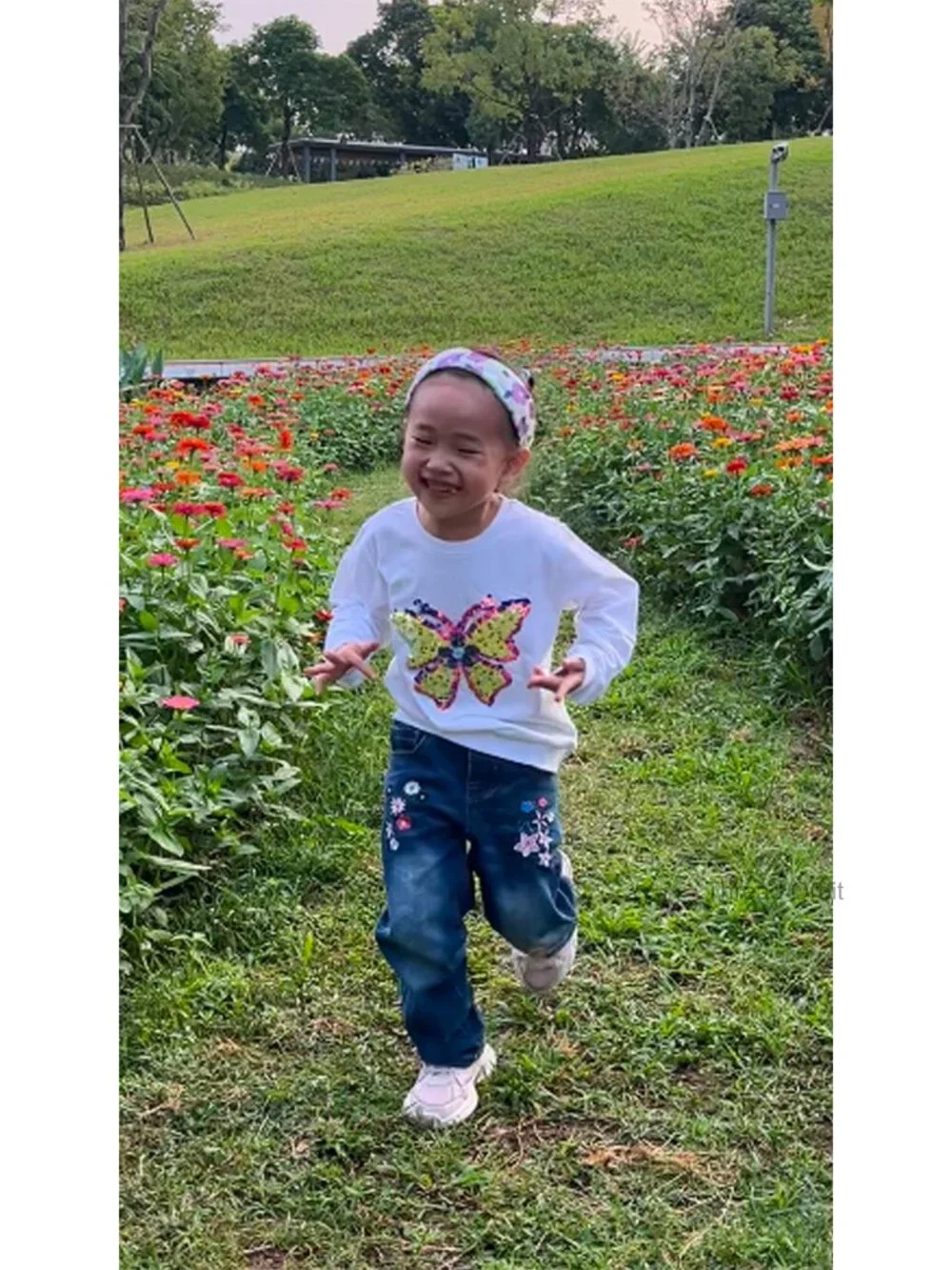 Girls Embroidered Jeans Elastic Waist Denim Pants Cute Butterfly Fashion Teen